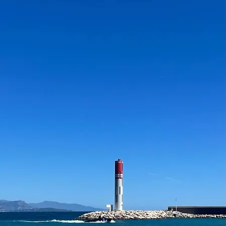 Appartamento Centre Dernier Etage 2 Pièces Antibes
